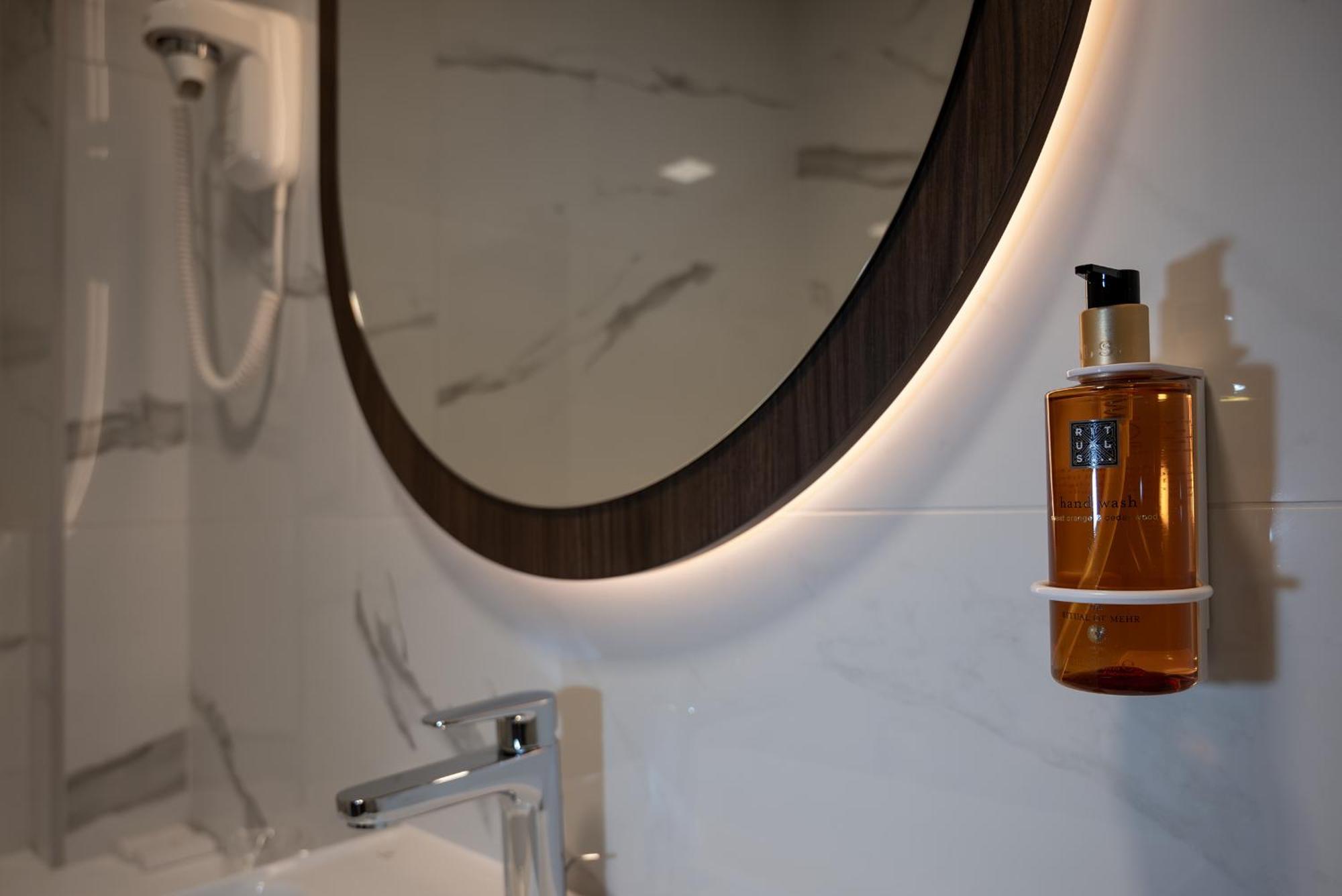 Diamond Hotel Zágráb Kültér fotó